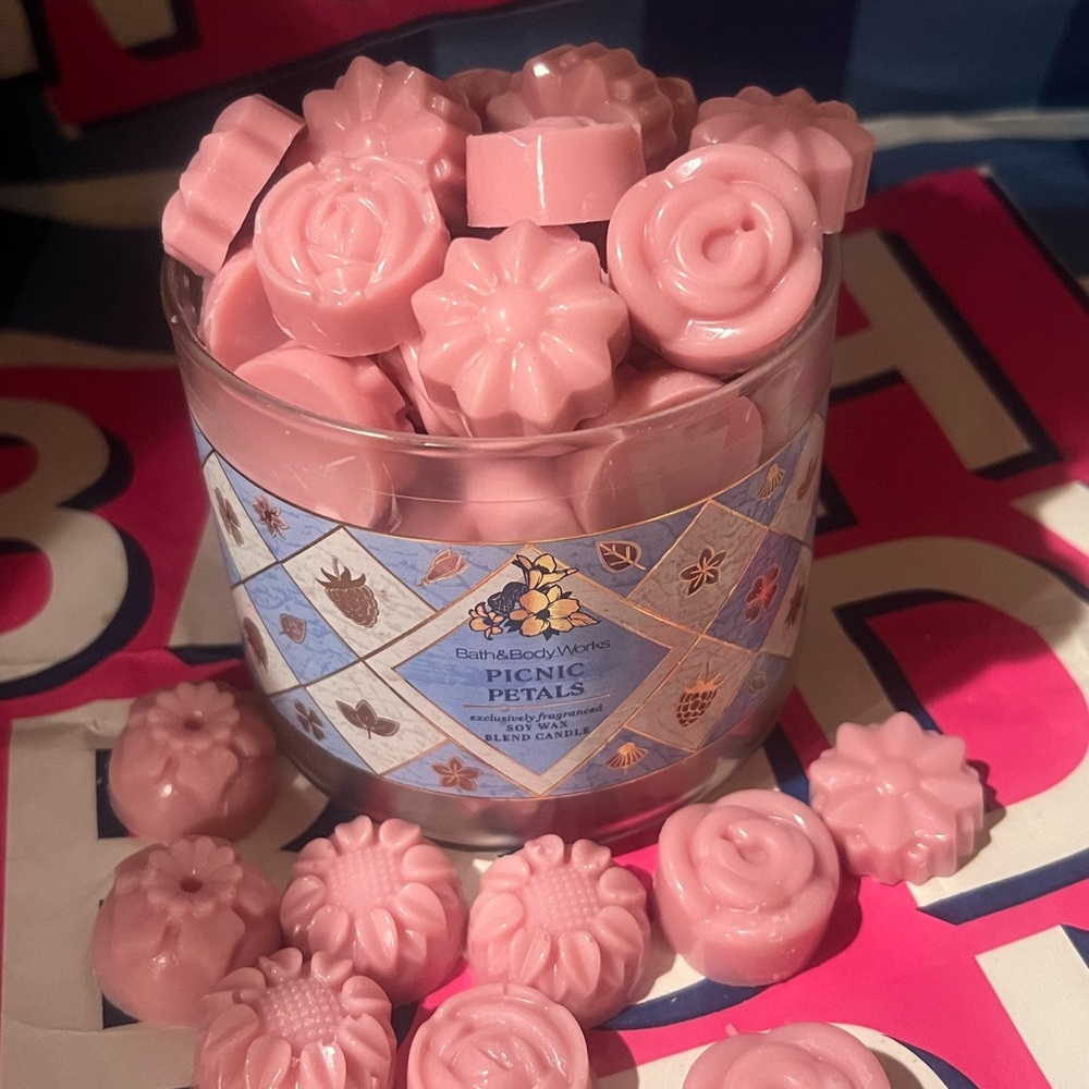 Bath & Body Works Candle Picnic Petals Wax Melts